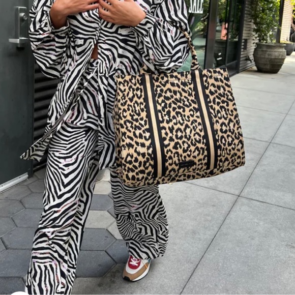 Zebra Oversized Blouse | Never Fully Dressed - Picture 5 of 8